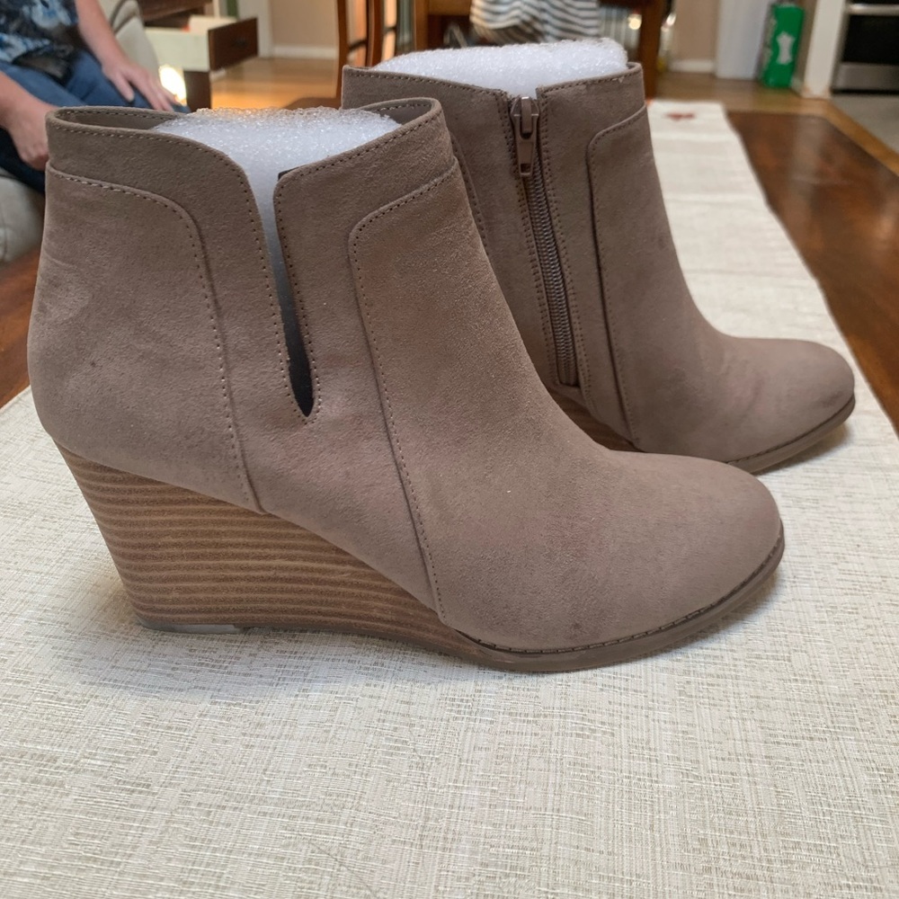 Stylish Tan Wedge Ankle Boots